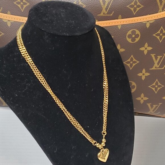 Elegant and Luxurious Heart Love Golden Stainless Steel Necklaces Faded- Free - Picture 7 of 13